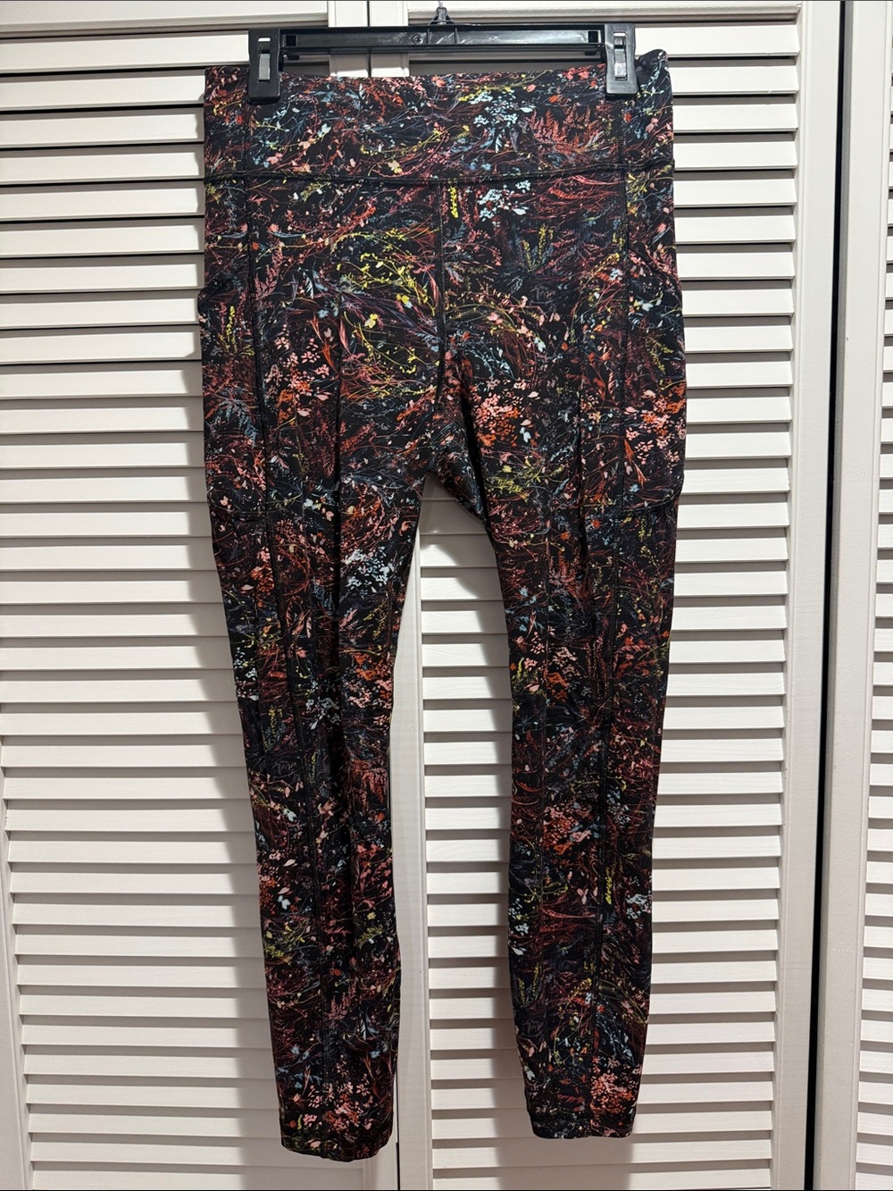 Lululemon - invigorate crops